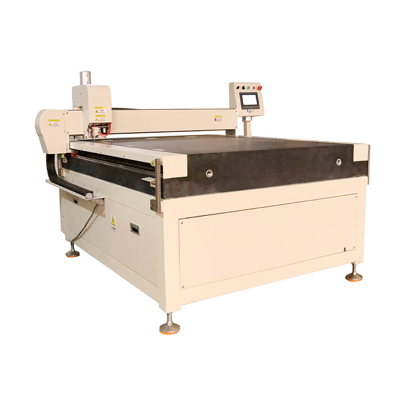 超薄直線玻璃切割機的工作原理是什么？